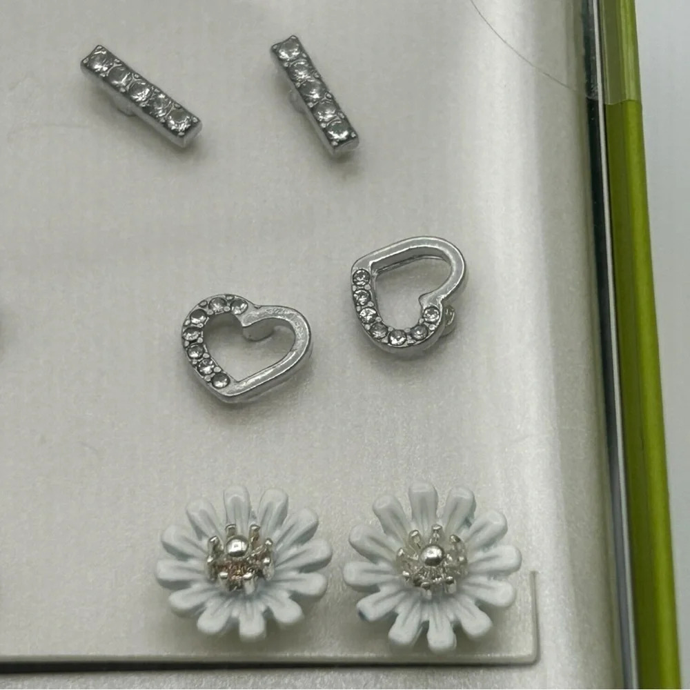 2 NEW Box Sets of Earrings - Daisy Fuentes and MixIt Sensitive Ears - Picture 13 of 14